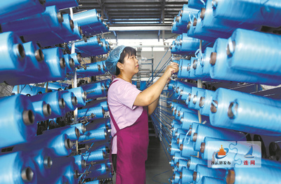 鄉(xiāng)村振興注入新動能 箱包產(chǎn)業(yè)助力鄉(xiāng)村經(jīng)濟騰飛