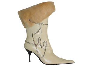 俏狐國際鞋業 箱包領域的創新者與世界服裝鞋帽網的領航伙伴